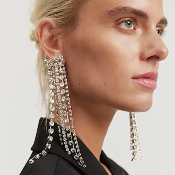 ❤️ ‘Party Daze’ Exaggerated Rhinestone Chandelier Statement Earrings - Picture 3 of 4